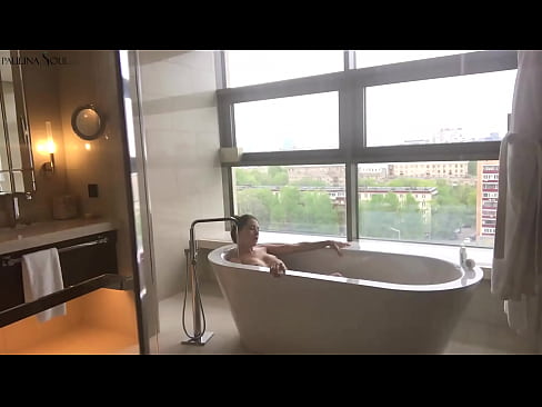 ❤️ Sayang yang luar biasa dengan penuh semangat menyentak vaginanya di kamar mandi ️❌ Video seks di id.nudexxx.ru ️❤